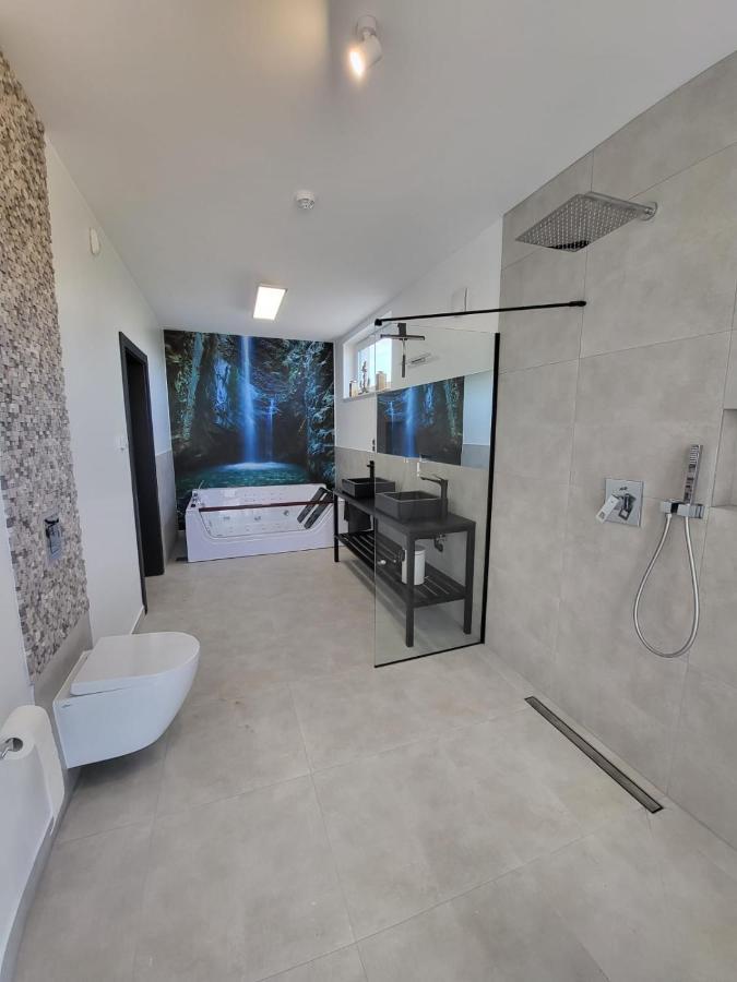 Robson Beach I Sauna, Jacuzzi Miedzywodzie Esterno foto