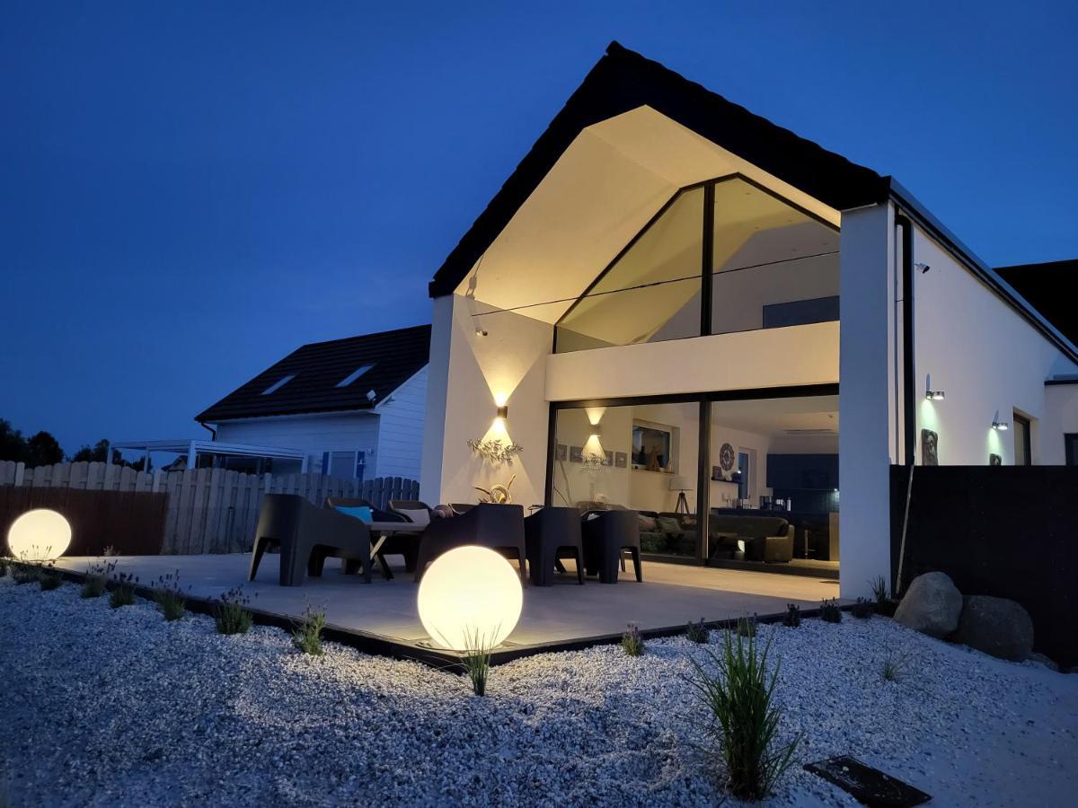 Robson Beach I Sauna, Jacuzzi Miedzywodzie Esterno foto