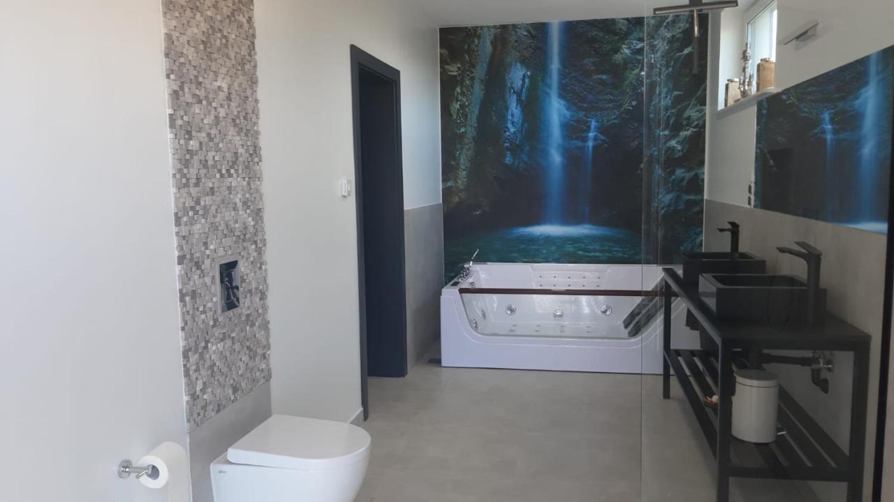 Robson Beach I Sauna, Jacuzzi Miedzywodzie Esterno foto
