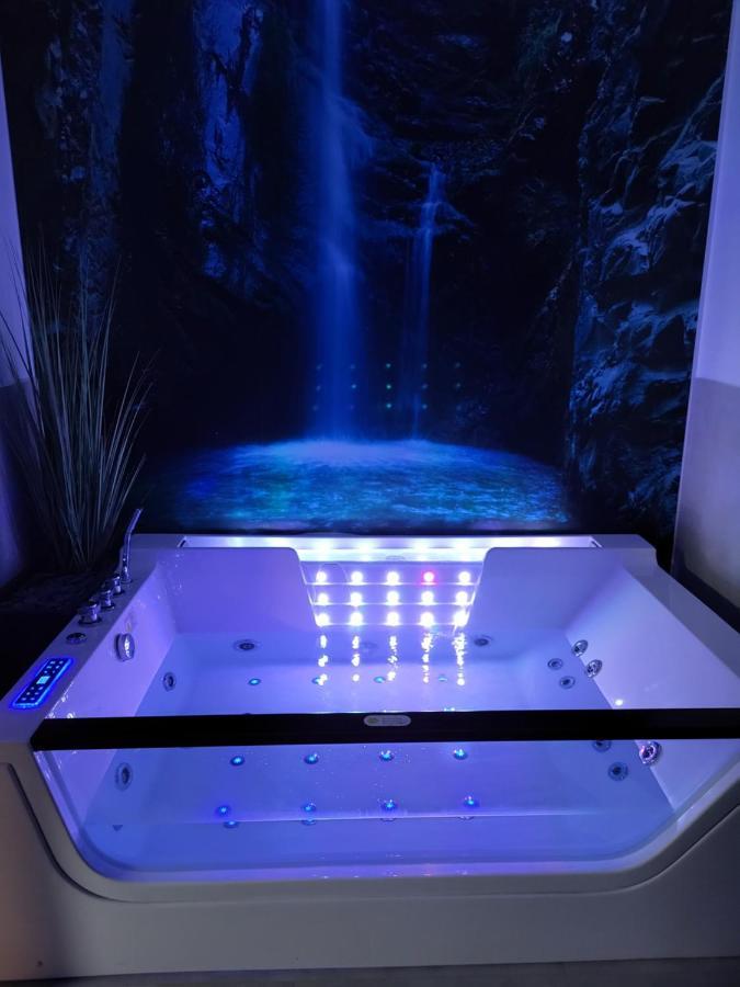 Robson Beach I Sauna, Jacuzzi Miedzywodzie Esterno foto